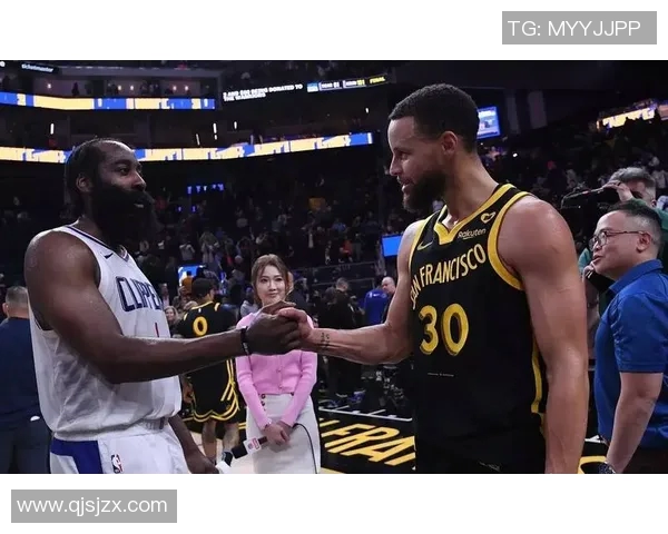 哈登与库里巅峰对决精彩瞬间回顾视频分析与解读