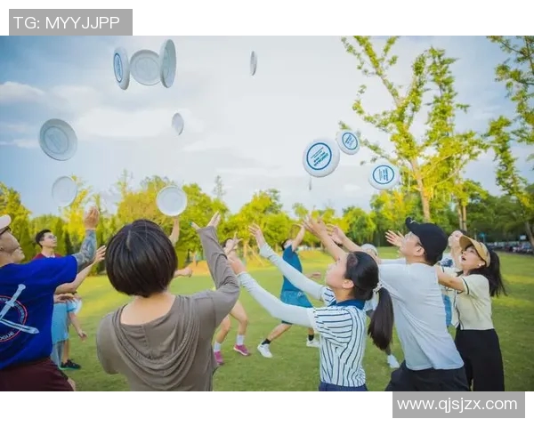 飞盘竞技的魅力与挑战:深入探讨广州飞盘队的战术转换与团队协作 飞盘竞技的魅力与挑战:深入探讨广州飞盘队的战术转换与团队协作